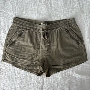 Garage Green Cargo Shorts Relaxed Fit Elastic Waist